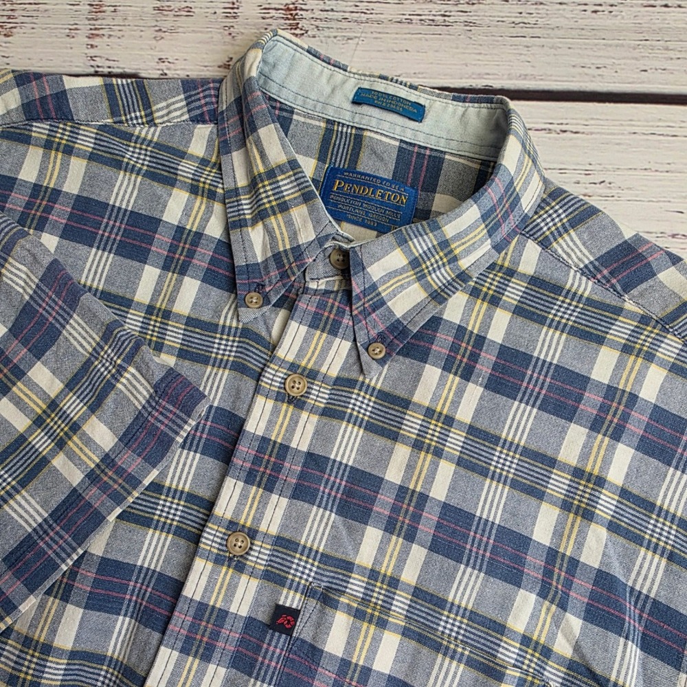 Pendleton Mens Large Blue Plaid Cotton Short Sleeve Button Down Shirt Sun Faded